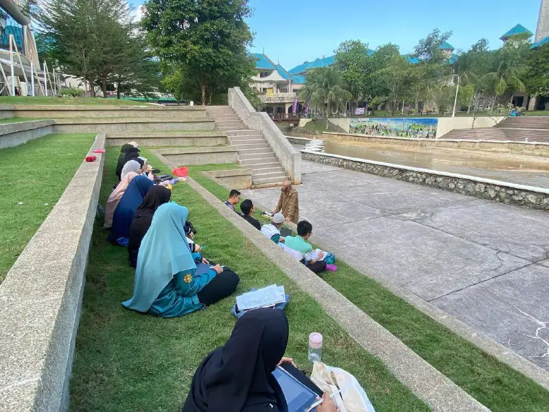 Malam ini bermulanya latihan istimewa.