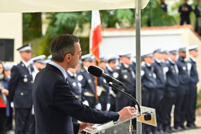 C’est devant les jeunes nouveaux gardiens …