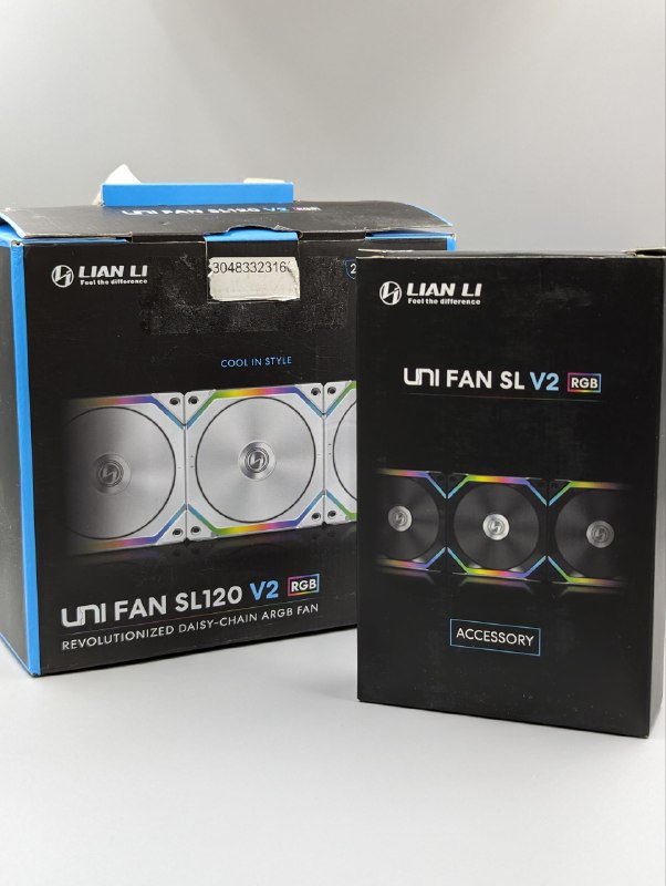 **Lian Li Uni Fan SL-120 v2**