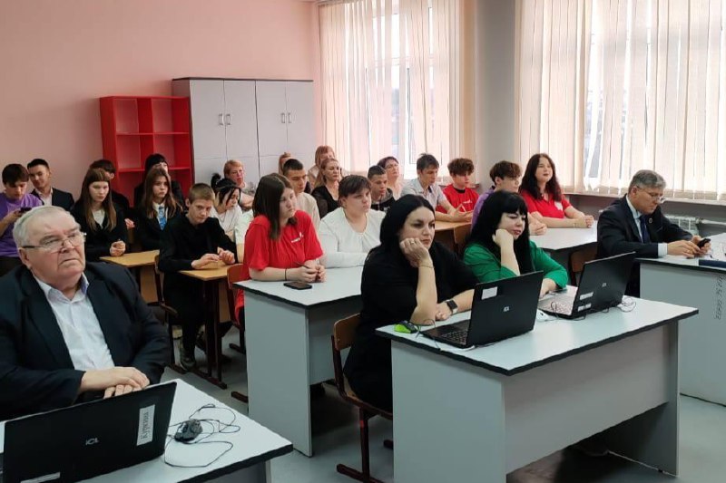 Муниципальные служащие, педагоги, сотрудники культурных учреждений, …