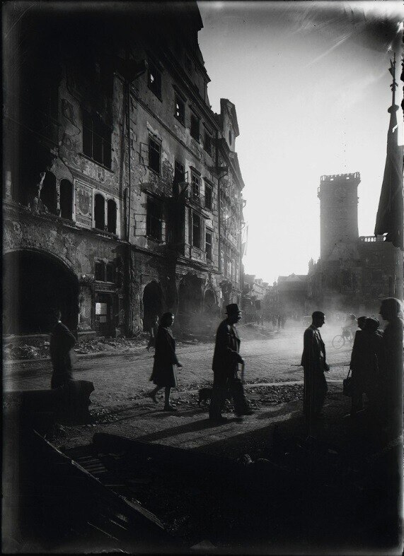 Староместская площадь, 1945 год. Фотограф Йозеф …