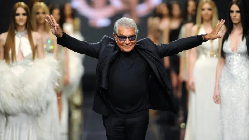 מעצב האופנה האיטלקי רוברטו קוואלי מת …