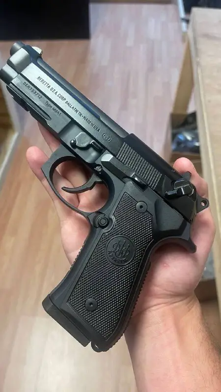 Baretta sf92 with 2 loaded mags …