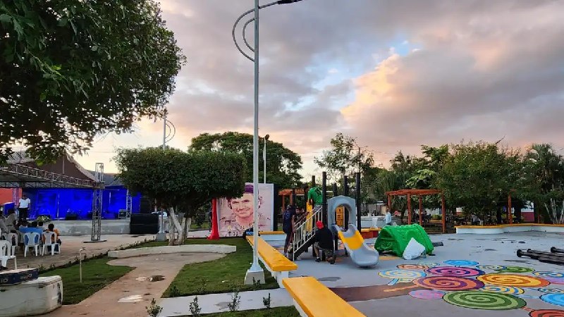 Tola inaugura mejoras en el parque …