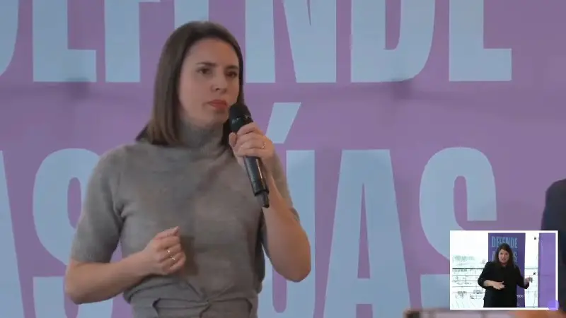 ***💜*** Pura honestidad, valentía y esperanza. **Isabel Faraldo es Podemos.**