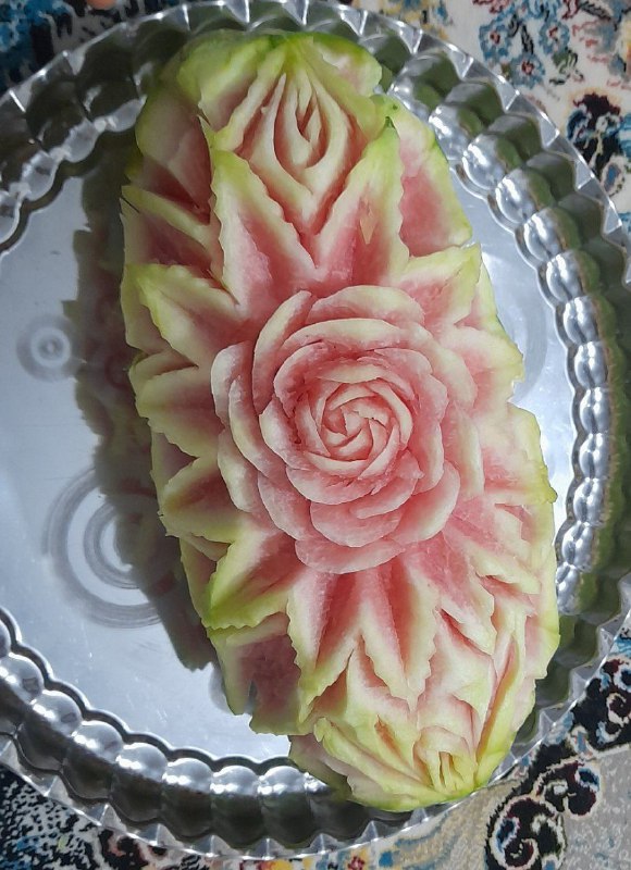 میوه آرایی نیلوفر آبی