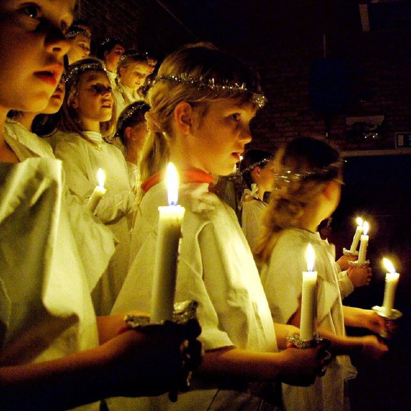 ***✝*** **Le 13 décembre, nous célébrons …