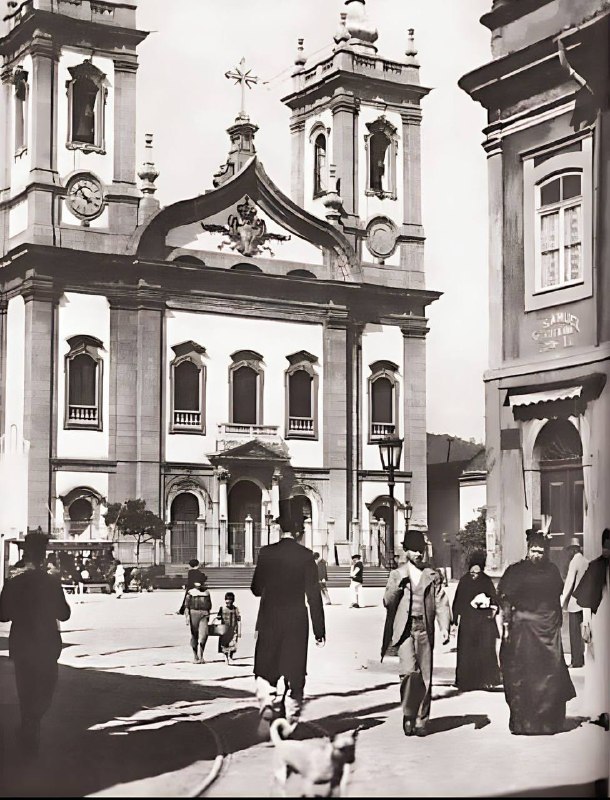 **Igreja de São Francisco de Paula** …