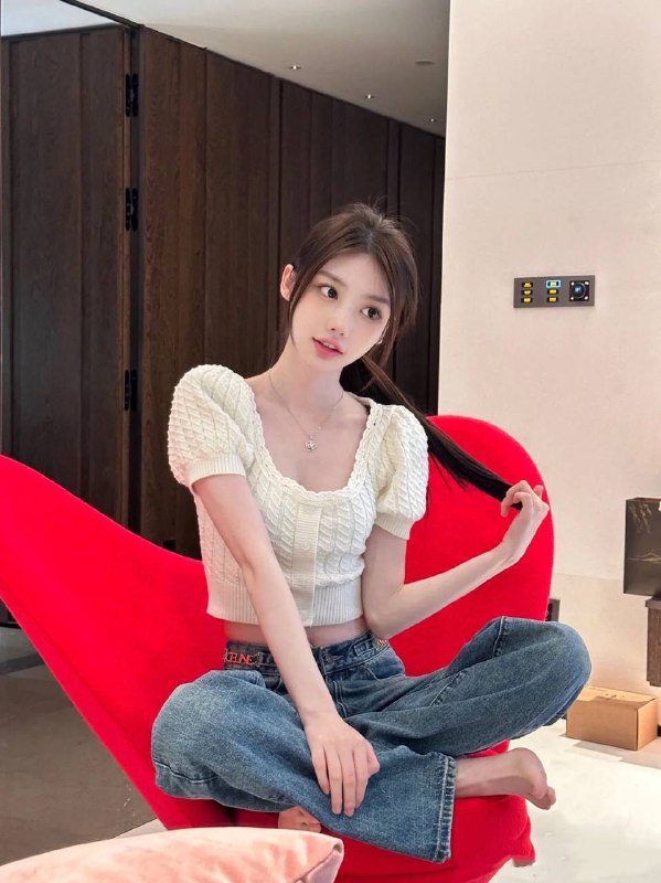 常州 02年170/D纯新人短期兼职南方妹子 性格温柔，清纯洋气学院在读 纯欲天花板 漫画身材 纯兼职