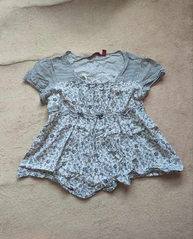 Vintage baby tee **☆**