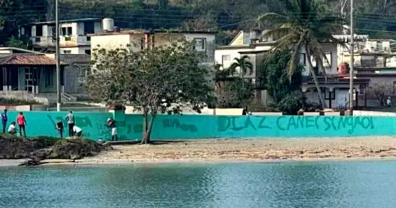 ***📰*** **Aparecen carteles contra Díaz-Canel en Matanzas tras intensa jornada de protestas del 17M**