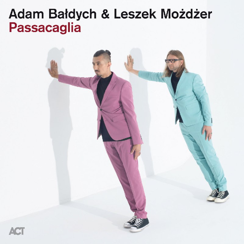 Новая рецензия на Джазисте на необыкновенный альбом двух польских музыкантов — скрипача Адама Балдыха и пианиста Лешека Можджера. Тот редкий …