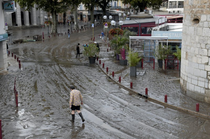 [­](https://www.cnews.fr/france/2024-10-15/plus-de-20-cm-de-precipitations-en-24-heures-quest-ce-quun-episode-cevenol-ce)«Plus de 20 cm de précipitations …