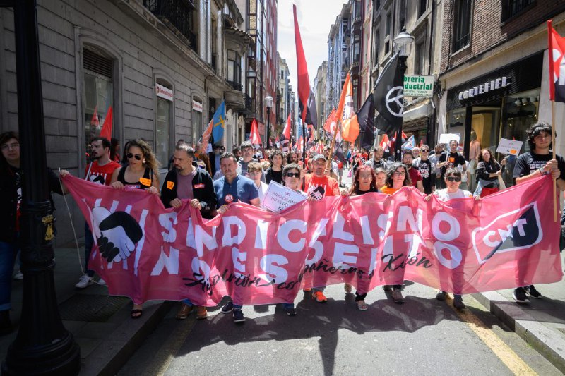 Ecos na prensa da manifestación en …