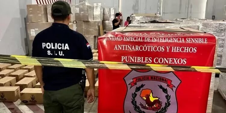 ***🚓******🇵🇾*** **Autoridades paraguayas interceptaron 1.600 kilos de cocaína en una carga de almidón y harina**