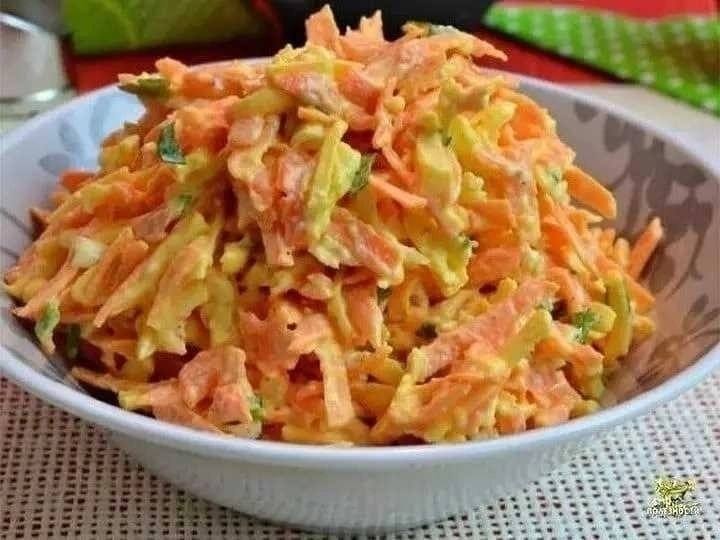 ПИКАНТНЫЙ САЛАТ ИЗ МОРКОВИ С СЫРОМ …