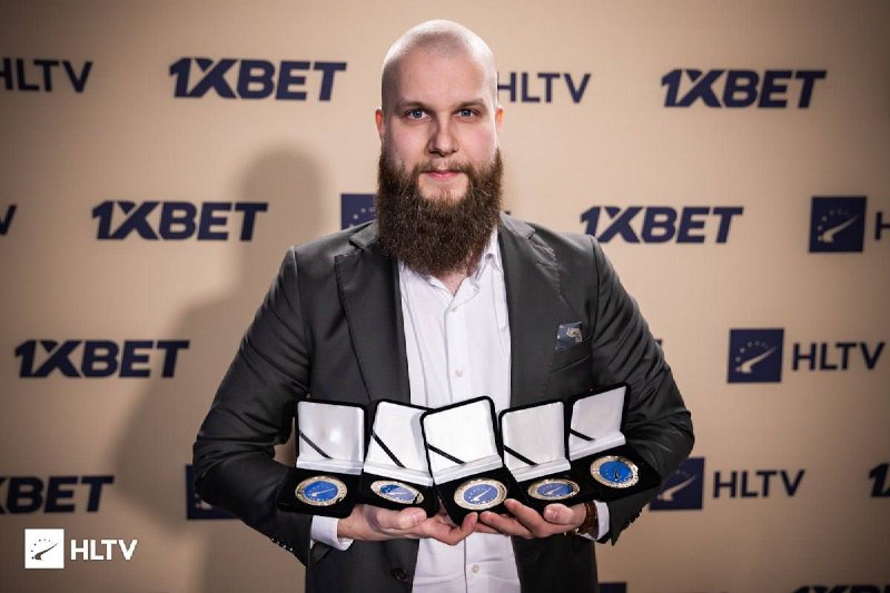 ***⚫️***F0rest оголосив про [завершення](https://www.hltv.org/news/40205/f0rest-announces-retirement-when-i-first-thought-about-it-i-felt-sad-but-im-also-very-very-proud) кар'єри гравця