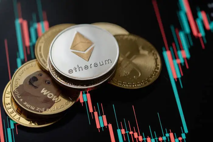 [​​](https://telegra.ph/file/a7fd6c725c0b7afecb1e4.jpg)**Altcoins Take the Lead in Cryptocurrency Momentum**Ethereum gained 4% to $1930, encountering a sell-off above $2000 but maintaining positive momentum …