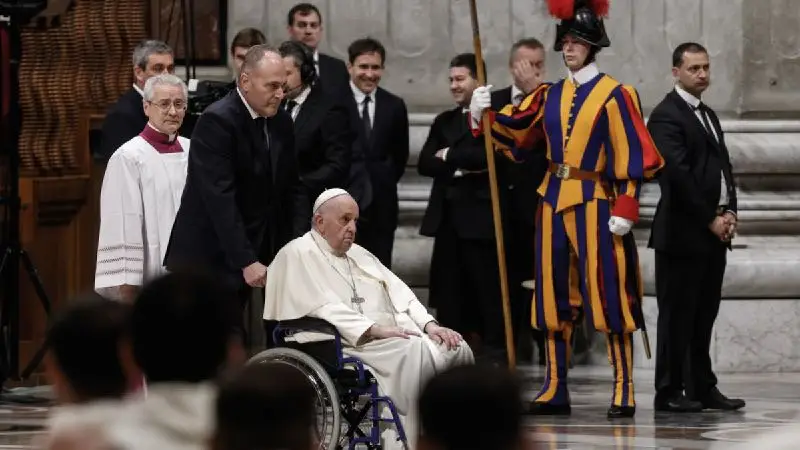 El papa Francisco ya firmó su carta de renuncia en caso de mala salud