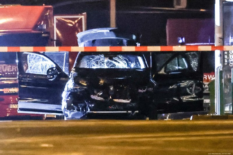 [9d2fec0a.b74a5a3b](https://www.dagelijksestandaard.nl/terrorisme/bizar-kerstmarkt-terrorist-talib-al-abdulmohsen-wordt-gezocht-door-saoedi-arabie-duitsland-weigerde-uitlevering)