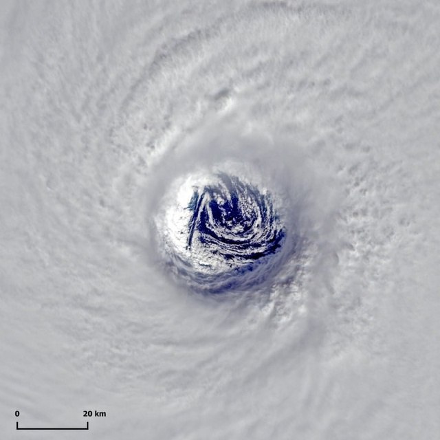 The eye of category 5 super …