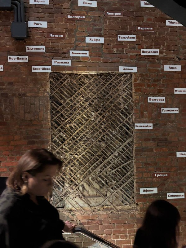 Краски февраля