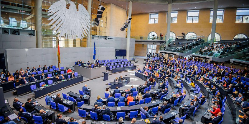 Im Bundestag - „Ungültige Stimmkarten“: Große …