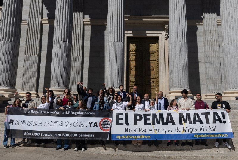 ***❗***[La regularización de 500.000 migrantes, parada en el Congreso hasta septiembre](https://www.publico.es/politica/regularizacion-500000-migrantes-parada-congreso-septiembre.html)