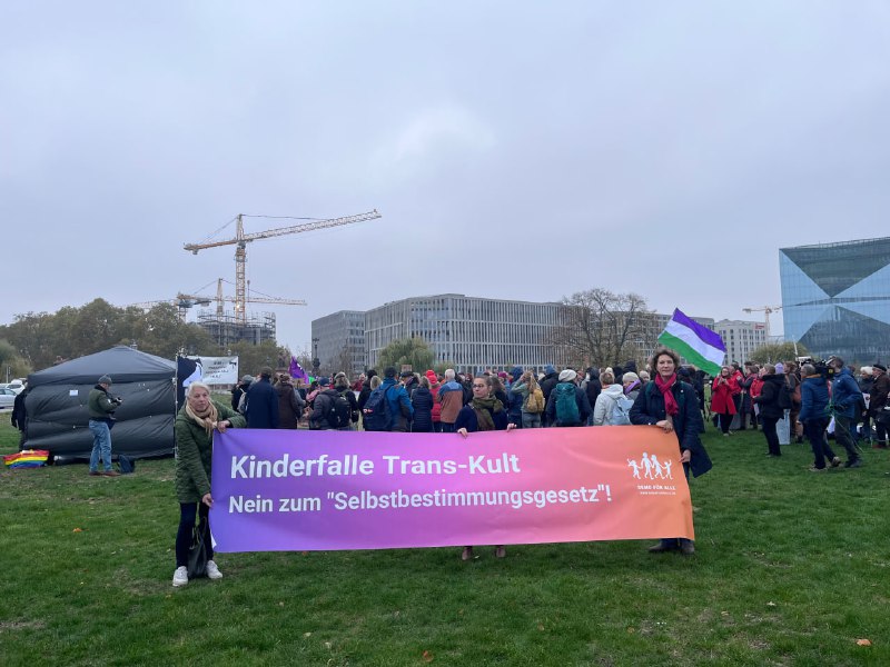 **NEIN zum Selbstbestimmungsgesetz: DemoFürAlle in Berlin**