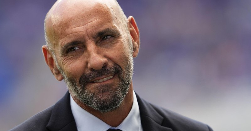 Monchi: “Aquí puedo salir por la …