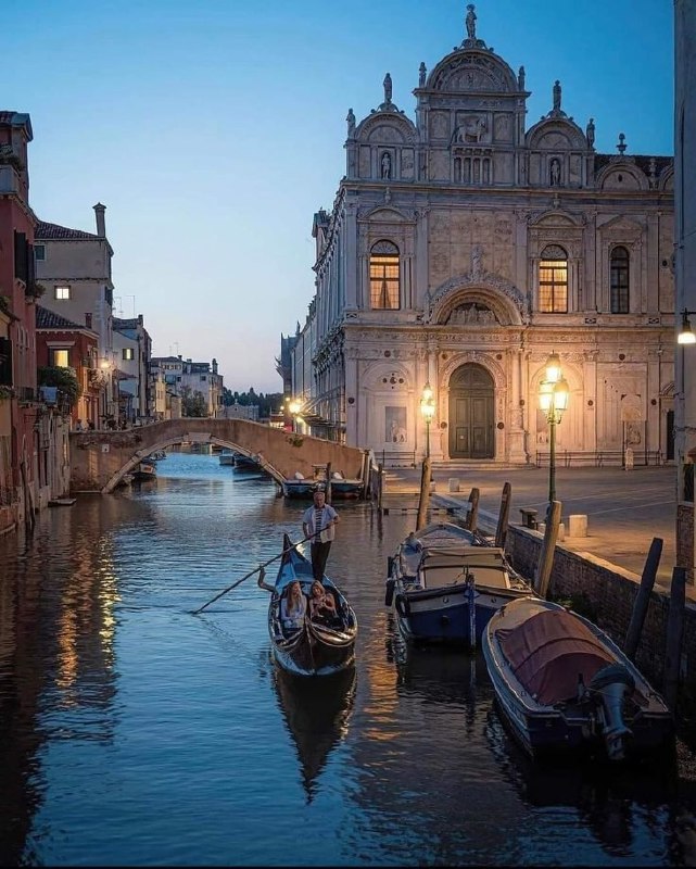 **Прекрасная вечерняя Венеция (Venezia), Италия**