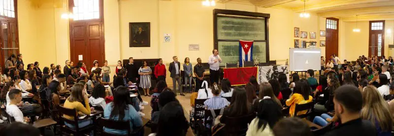 Bienvenidos a la Universidad de La …