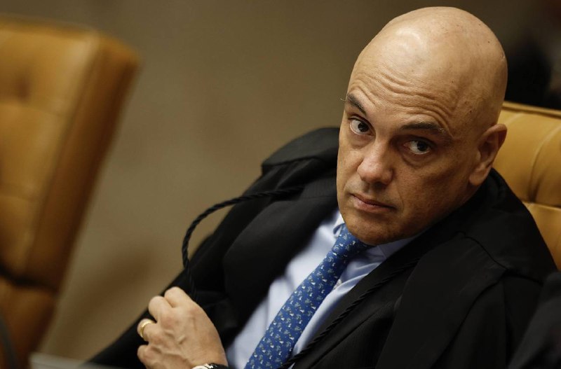 ***🚨*** **Ditador**: Alexandre de Moraes cita …