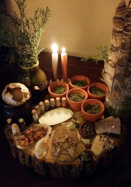 𝐃𝐢𝐯𝐢𝐧𝐞 𝐄𝐥𝐯𝐞𝐧 - اِلفِ مُقَدَس
