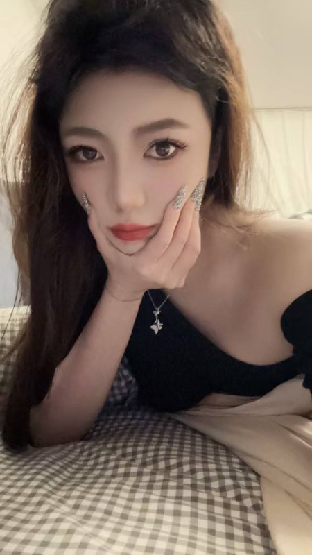 **世界上最好看的人在我眼睛里，不信你看***😋*****