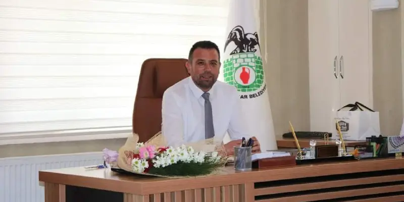 ***🔴*** Konya'da Yeniden Refah Partili belediye başkanı, partisinden istifa etti