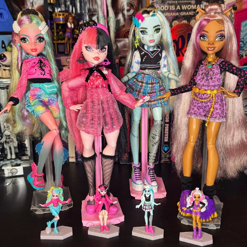 Dolls / Monster High / Barbie