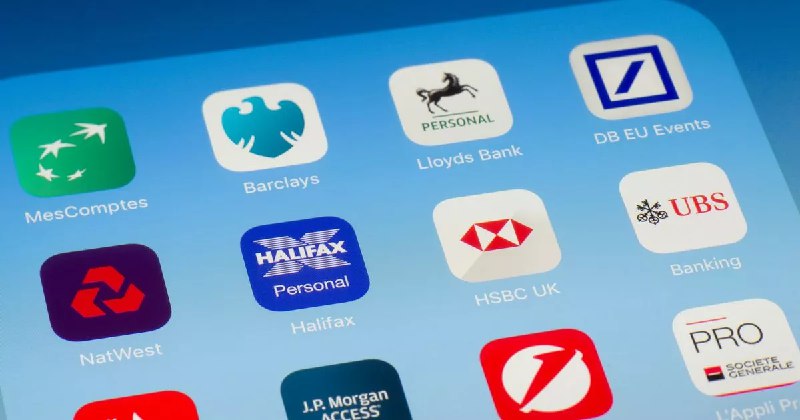 Lloyds and Halifax banking apps down …