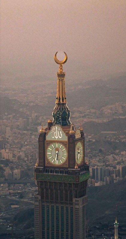 **اللهُم اجمعنَا في دارٍ لا يتغَير …