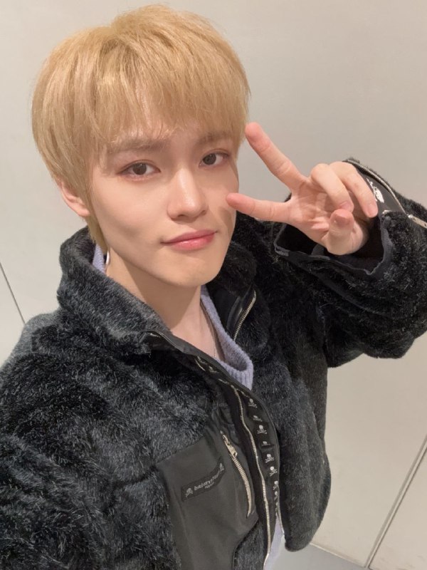 [**#CHENLE**](?q=%23CHENLE) **Weverse Update**