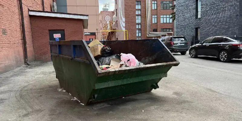 Семиклассницу из Москвы нашли на мусорке …