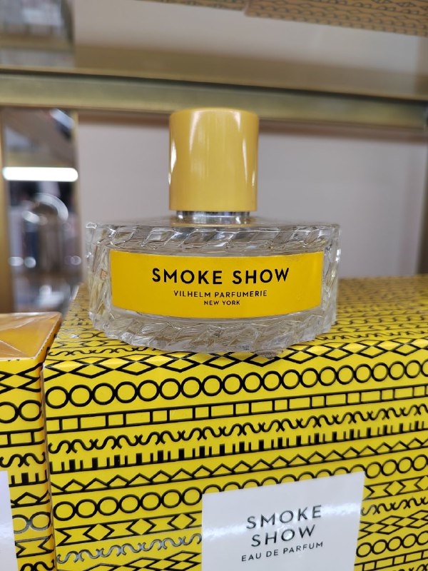 Вот этот [Вильгельм](https://www.fragrantica.ru/perfume/Vilhelm-Parfumerie/Smoke-Show-30933.html) очень понравился. Кожа, …