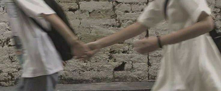 ‏- أرواحنا تتعافى بِـقرب من نحب …
