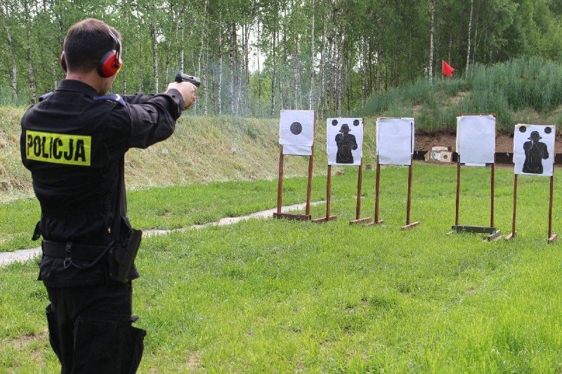 ***🇵🇱*** Policjant przypadkowo postrzelił kobietę. Na …