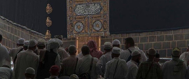 • لَبيِـكَ إنْ العَيـشَ عَيـشْ الآخِـرة …