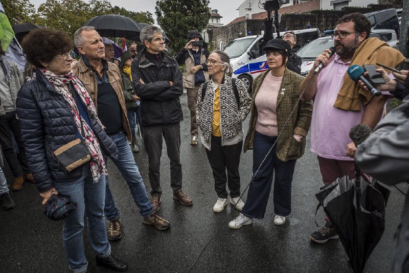 [ARGAZKIAK] La Policía francesa detiene a …