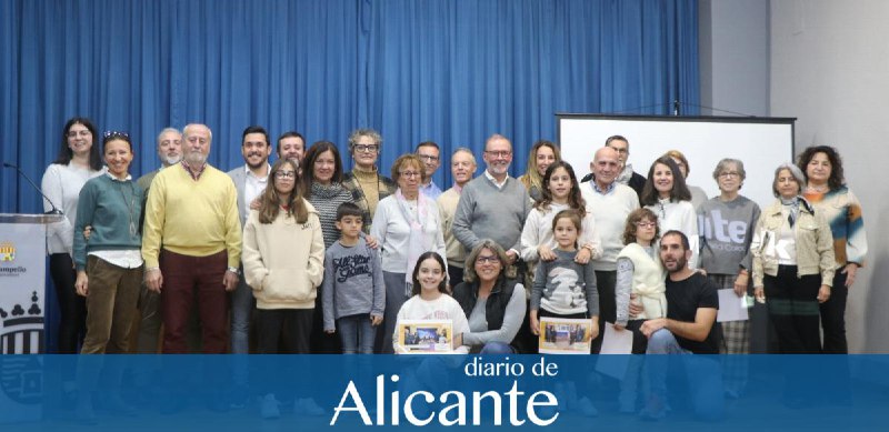 Familias y comercios iluminan El Campello …