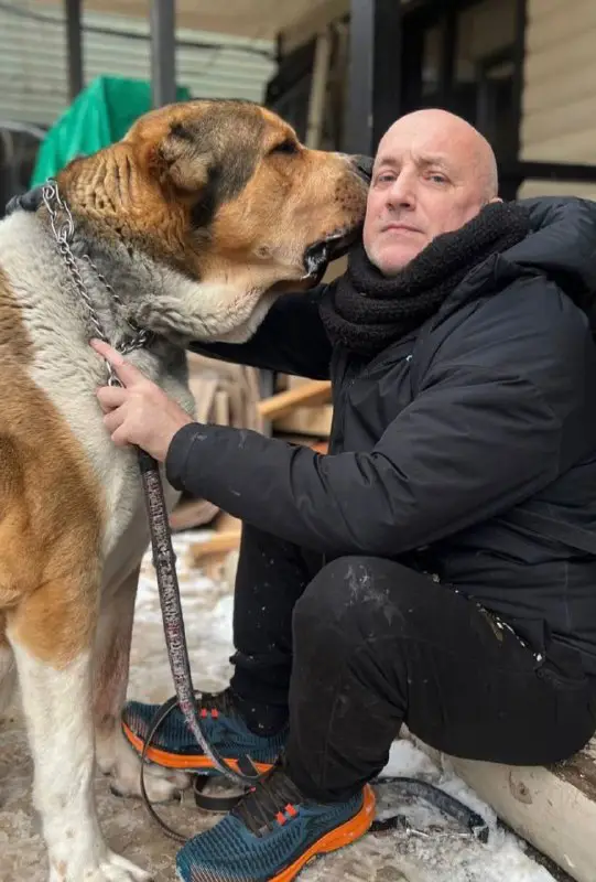 Захар поделился с роднёй фотографией: на …