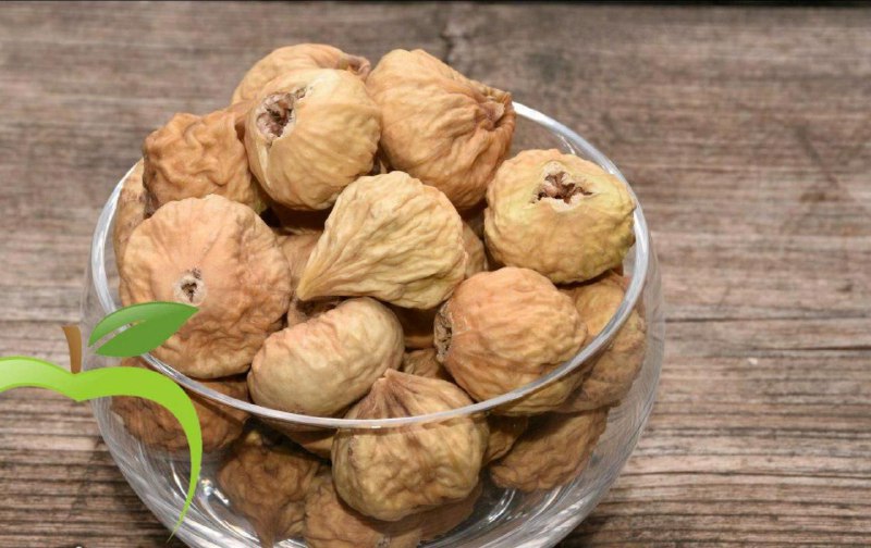 *****🍏***چند انجیر خشک در آب بخسیانید …