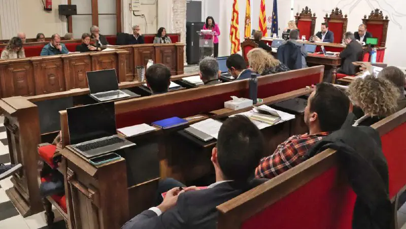 [Tarragona aprova destinar part de la Tabacalera a un centre universitari](https://www.elpuntavui.cat/politica/article/17-politica/2386983-tarragona-aprova-destinar-part-de-la-tabacalera-a-un-centre-universitari.html?utm_source=telegram&amp;utm_medium=xarxes&amp;utm_campaign=xarxes)
